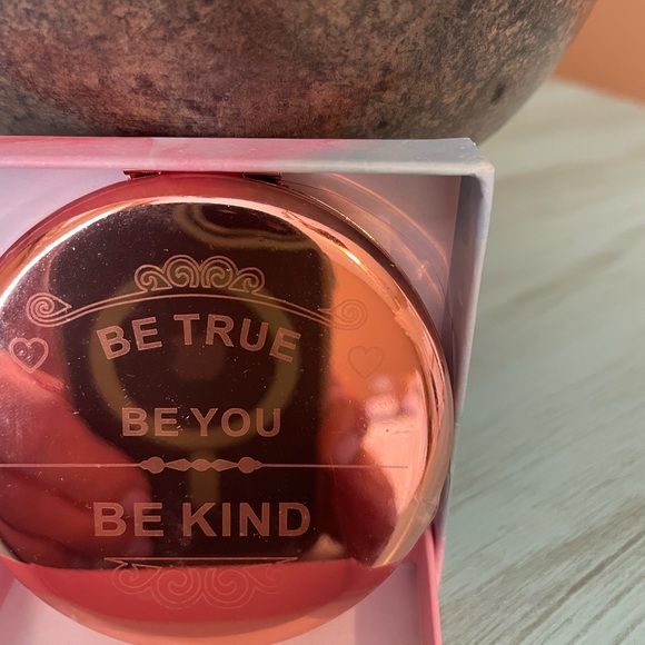 Rose Gold Compact Mirror - Picture 2 of 4